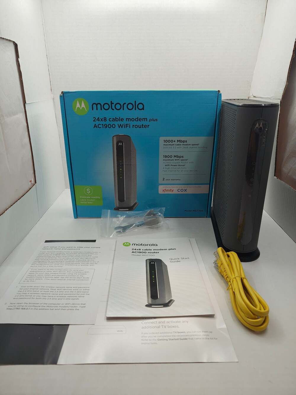 Motorola MG7700 24x8 Cable Modem plus AC1900 Dual Band WiFi Router